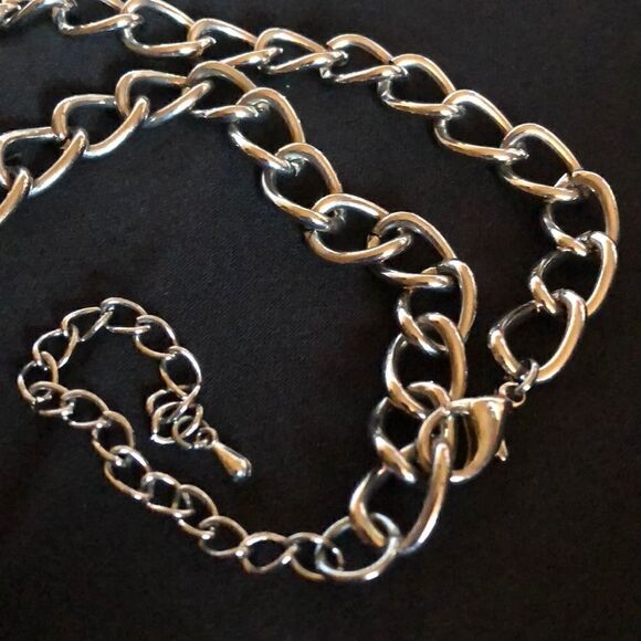 Bling Statement Necklace NWOT  - Picture 3 of 5